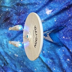 Star Trek U.S.S. Enterprise NCC-1701 Ship